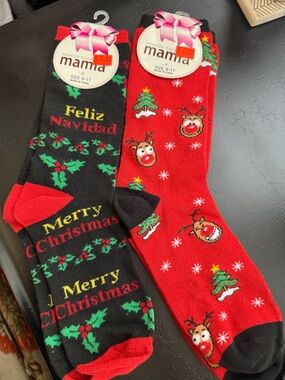 Festive Red & Black Christmas Crew Socks - Merry Christmas / Feliz Navidad